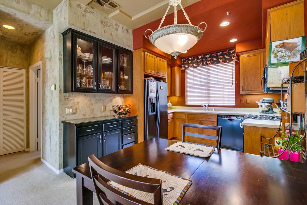 2186 Historic Decatur Road, Unit 40 San Diego, CA 92106 - Photo 5 of 25