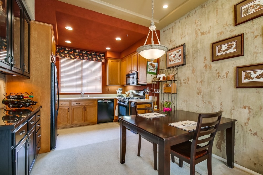 2186 Historic Decatur Road, Unit 40 San Diego, CA 92106 - Photo 7 of 25