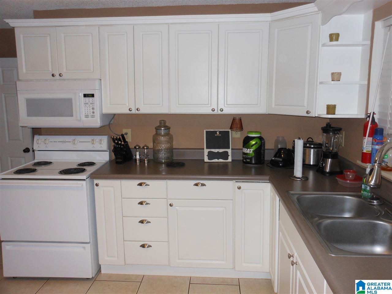 2078 Oldfield Road Sylacauga, AL 35150 - Photo 4 of 10