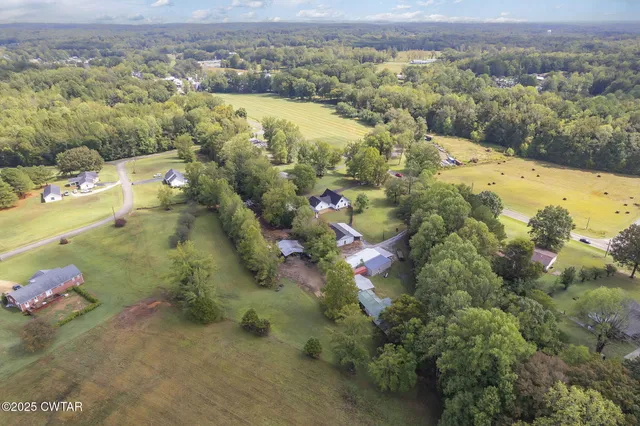 $750,000 | 9475 Highway 100, Scotts Hill, TN 38374