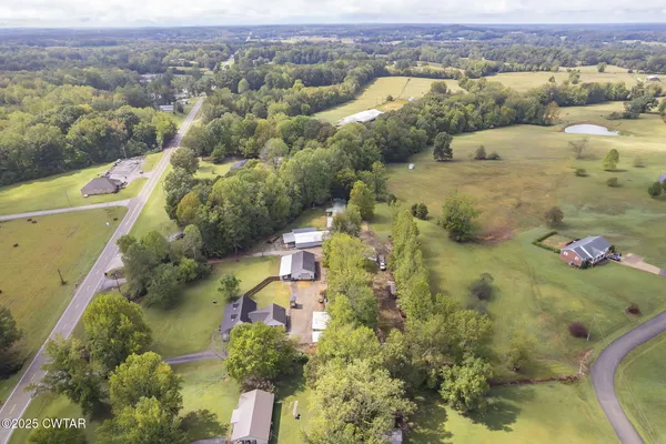 $750,000 | 9475 Highway 100, Scotts Hill, TN 38374