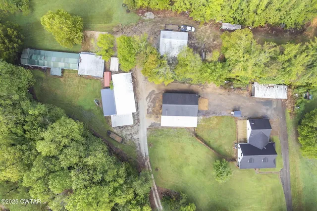 $750,000 | 9475 Highway 100, Scotts Hill, TN 38374