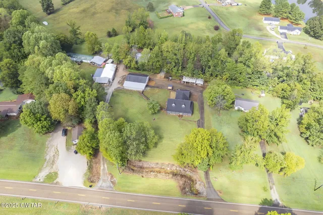 $750,000 | 9475 Highway 100, Scotts Hill, TN 38374