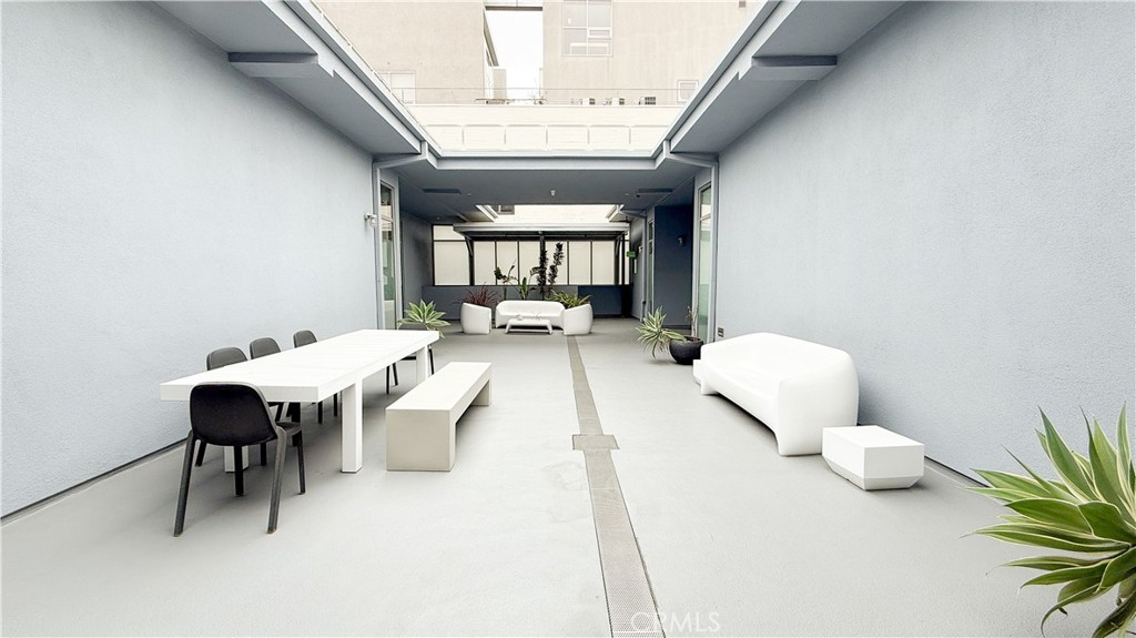 433 Pine Avenue, Unit 308 Long Beach, CA 90802 - Photo 24 of 31