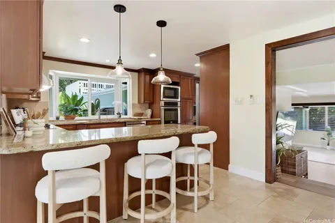 $2,395,000 | 409 Wanaao Road, Kailua, HI 96734