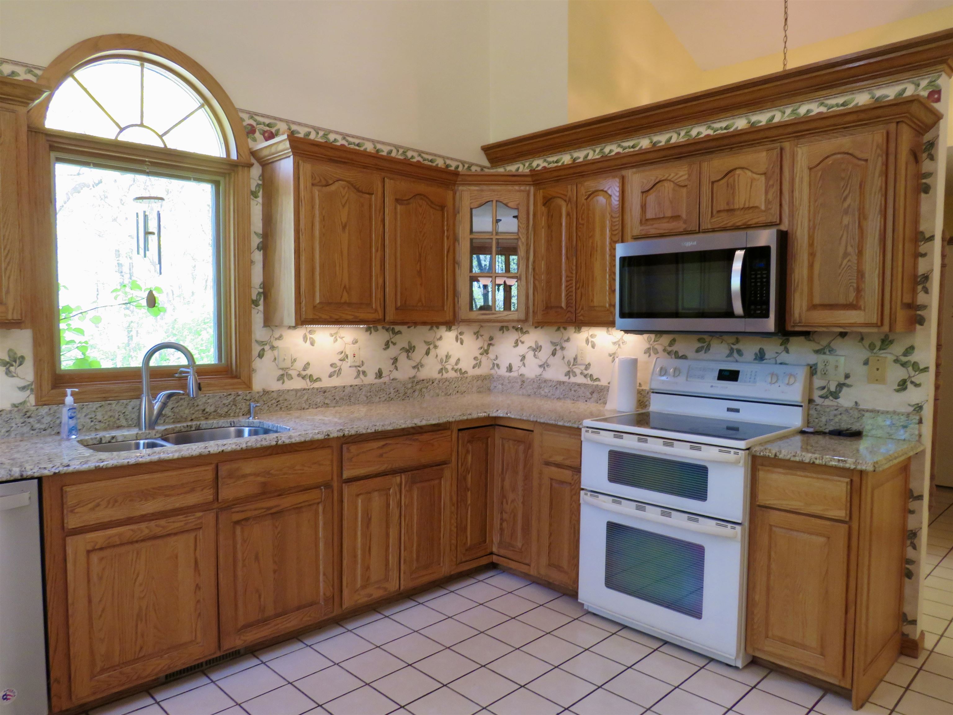 13 Heatherdowns Lane Galena, IL 61036 - Photo 16 of 46