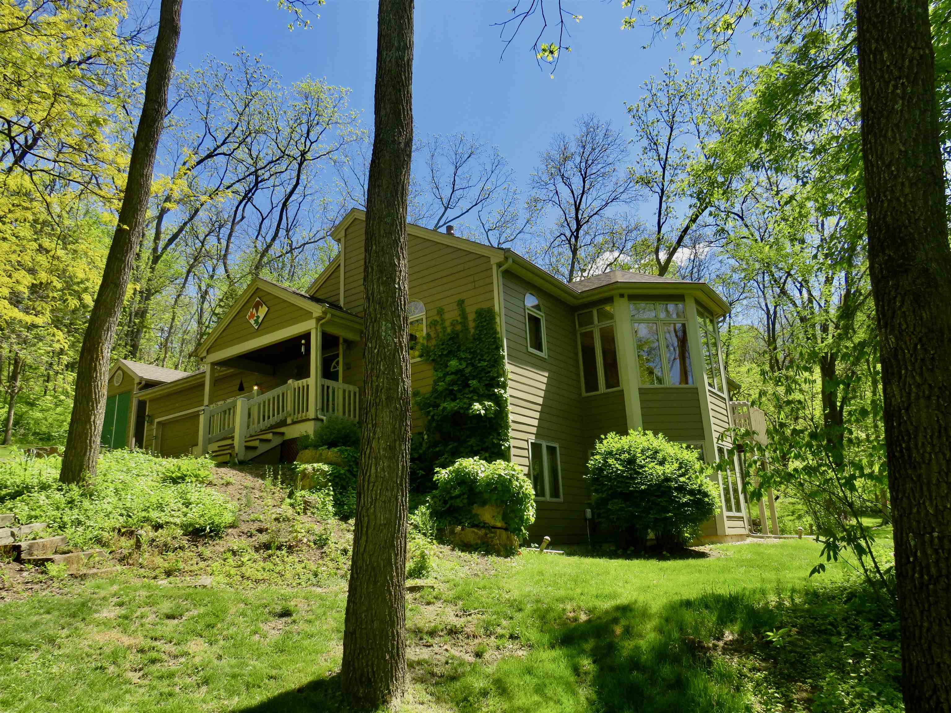 13 Heatherdowns Lane Galena, IL 61036 - Photo 2 of 46