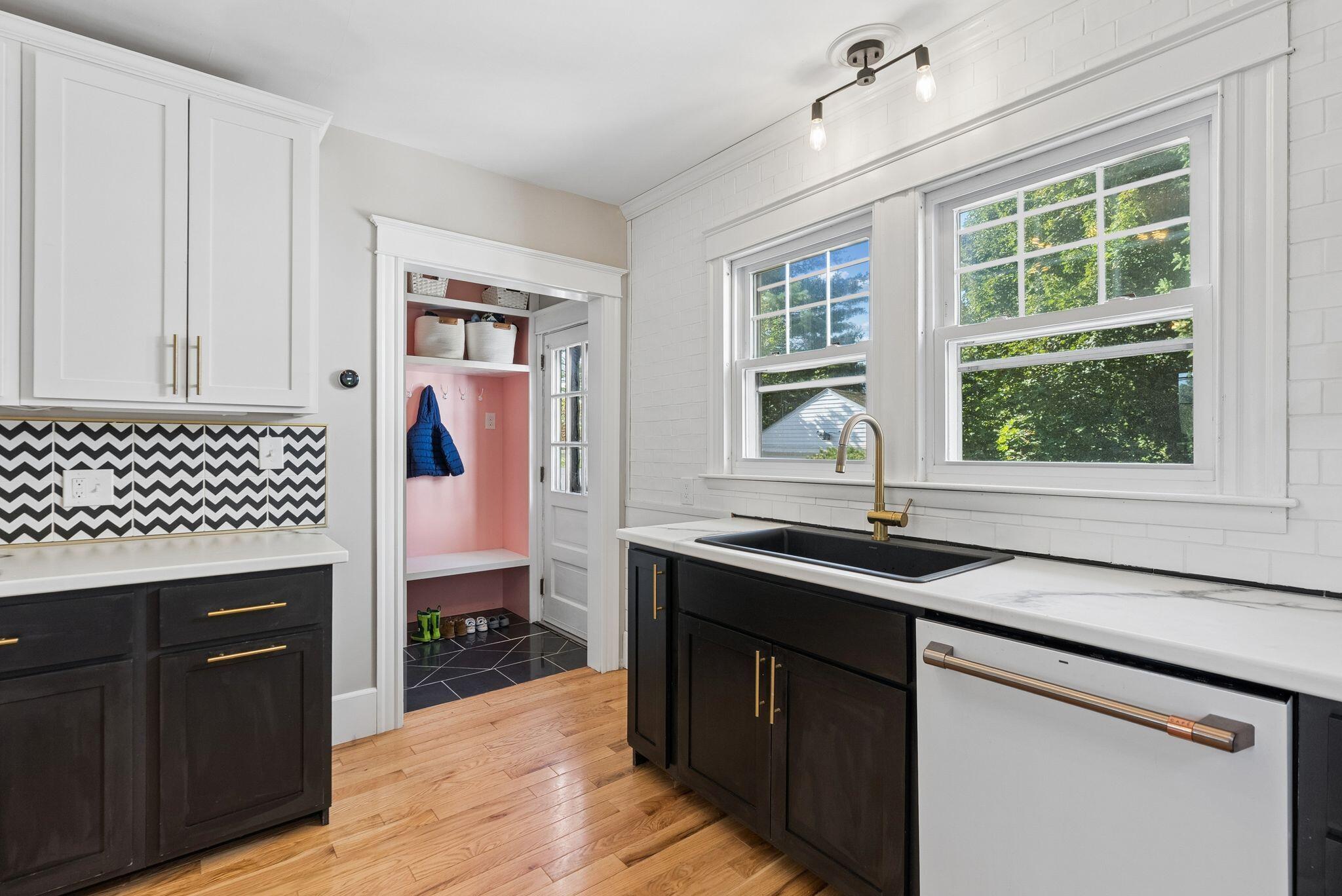 52 Wellwood Road Portland, ME 04103 - Photo 6 of 49 Kitchen