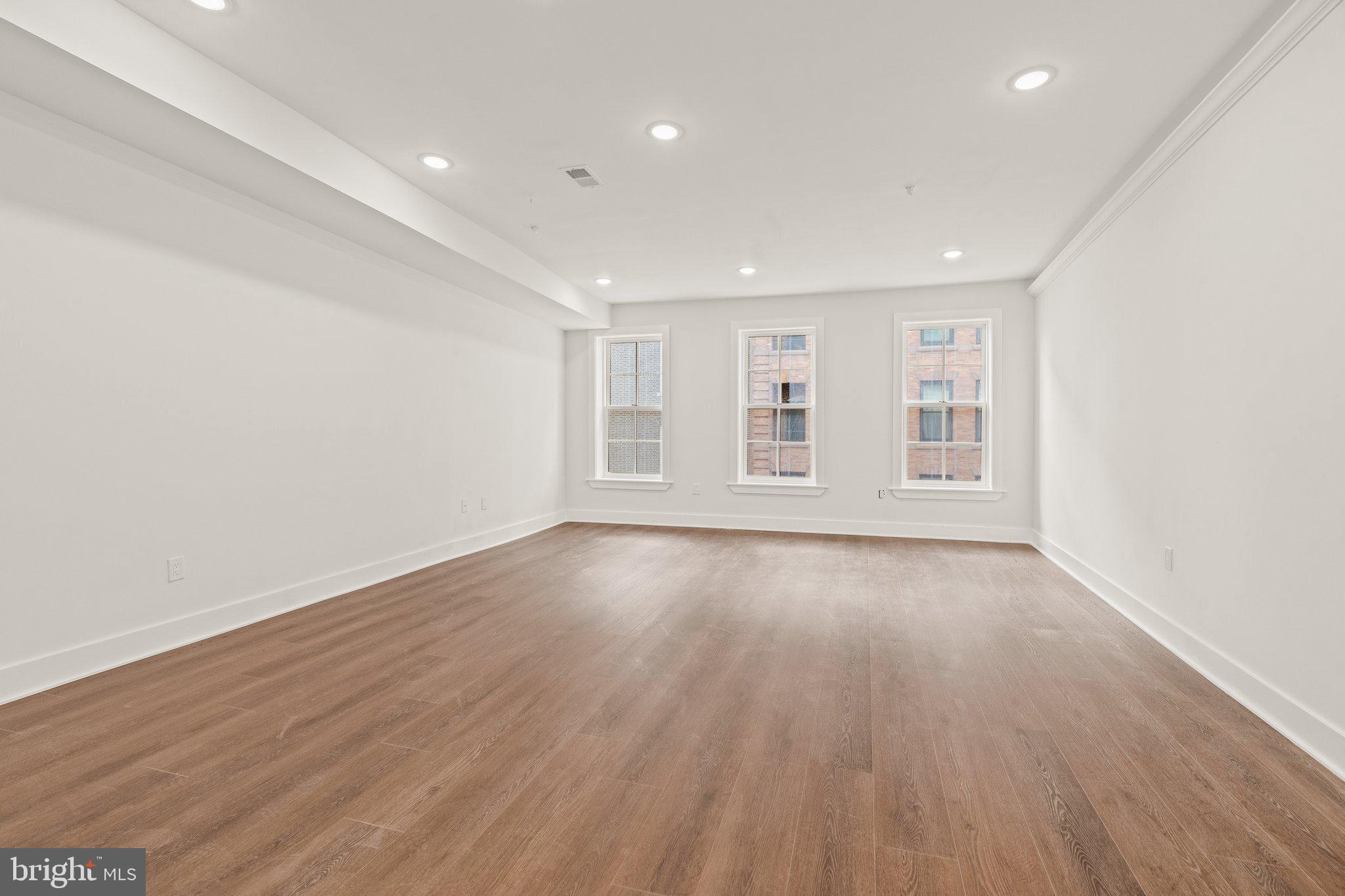 253 North 3rd Street, Unit 4 Philadelphia, PA 19106 - Photo 5 of 16