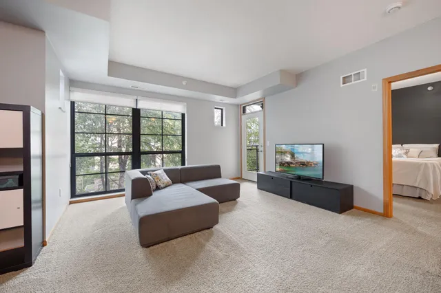 $234,000 | 2565 Franklin Avenue, Unit 313, St. Paul, MN 55114