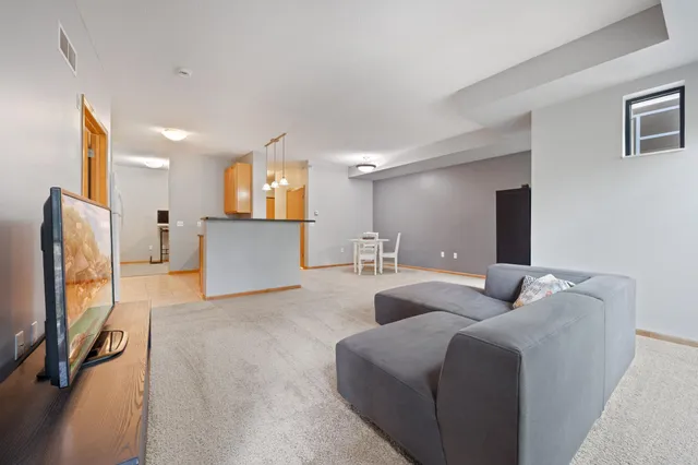 $234,000 | 2565 Franklin Avenue, Unit 313, St. Paul, MN 55114