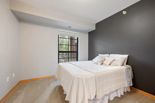 $234,000 | 2565 Franklin Avenue, Unit 313, St. Paul, MN 55114