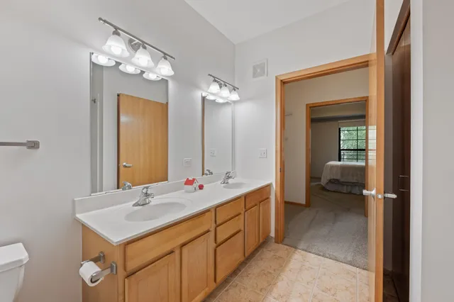 $234,000 | 2565 Franklin Avenue, Unit 313, St. Paul, MN 55114