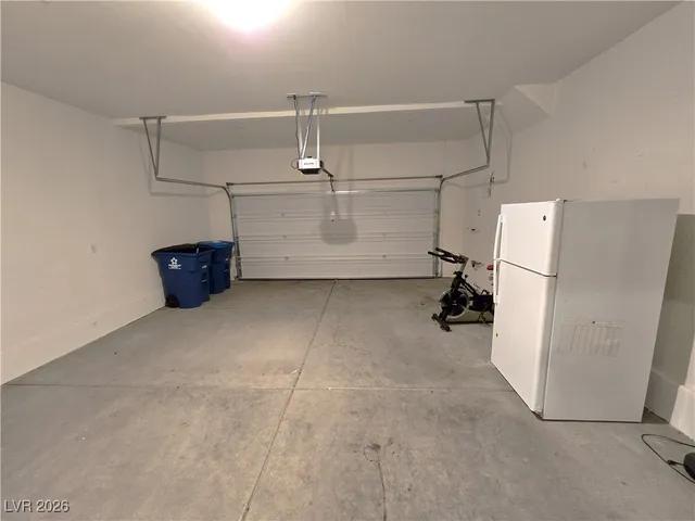 $1,900 | 487 Waterfall Cove, Henderson, NV 89002