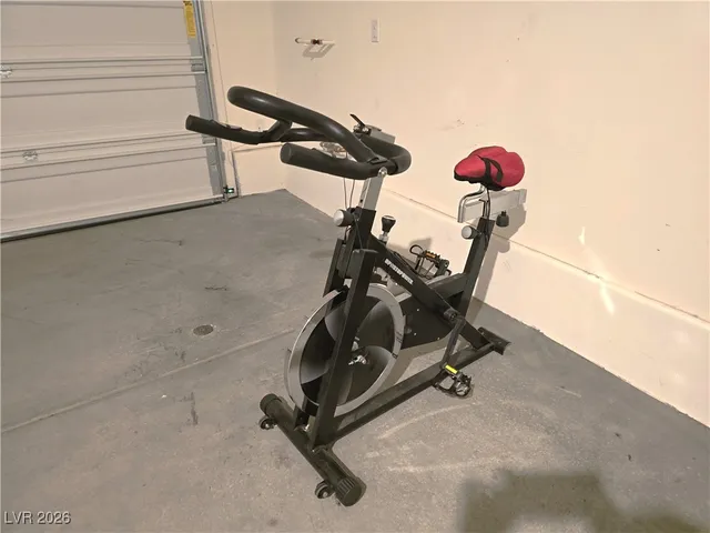 $1,900 | 487 Waterfall Cove, Henderson, NV 89002