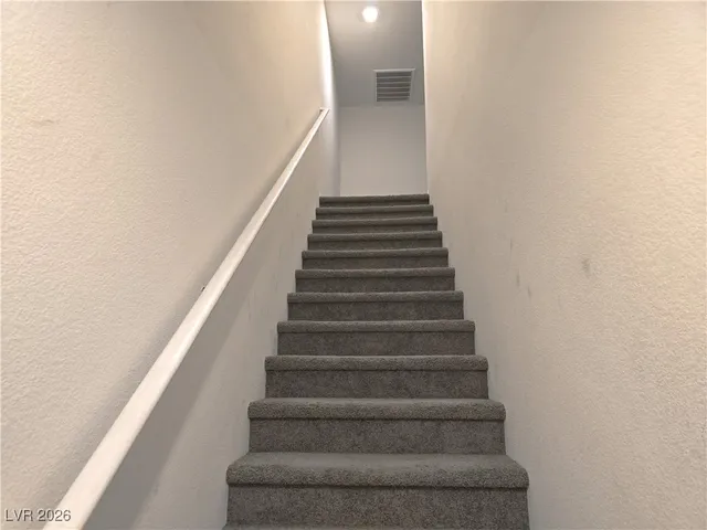 $1,900 | 487 Waterfall Cove, Henderson, NV 89002