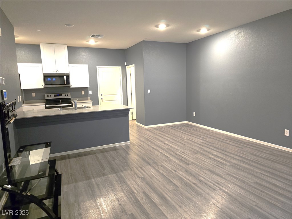 487 Waterfall Cove Henderson, NV 89002 - Photo 3 of 26