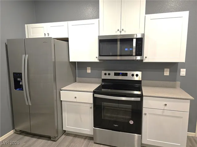 $1,900 | 487 Waterfall Cove, Henderson, NV 89002