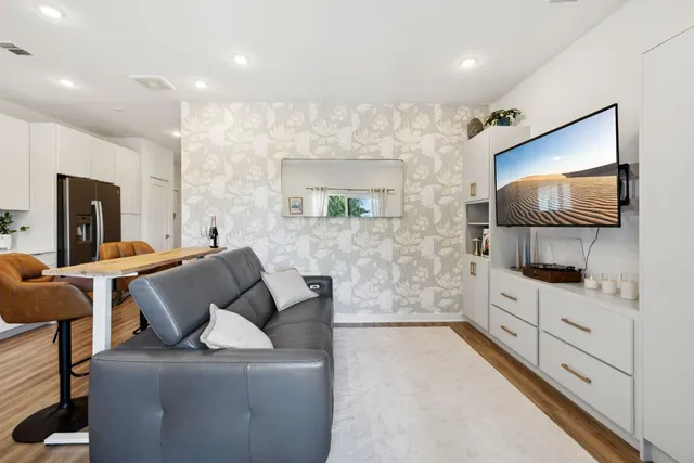 $389,999 | 4802 South Congress Avenue, Unit 215, Austin, TX 78745