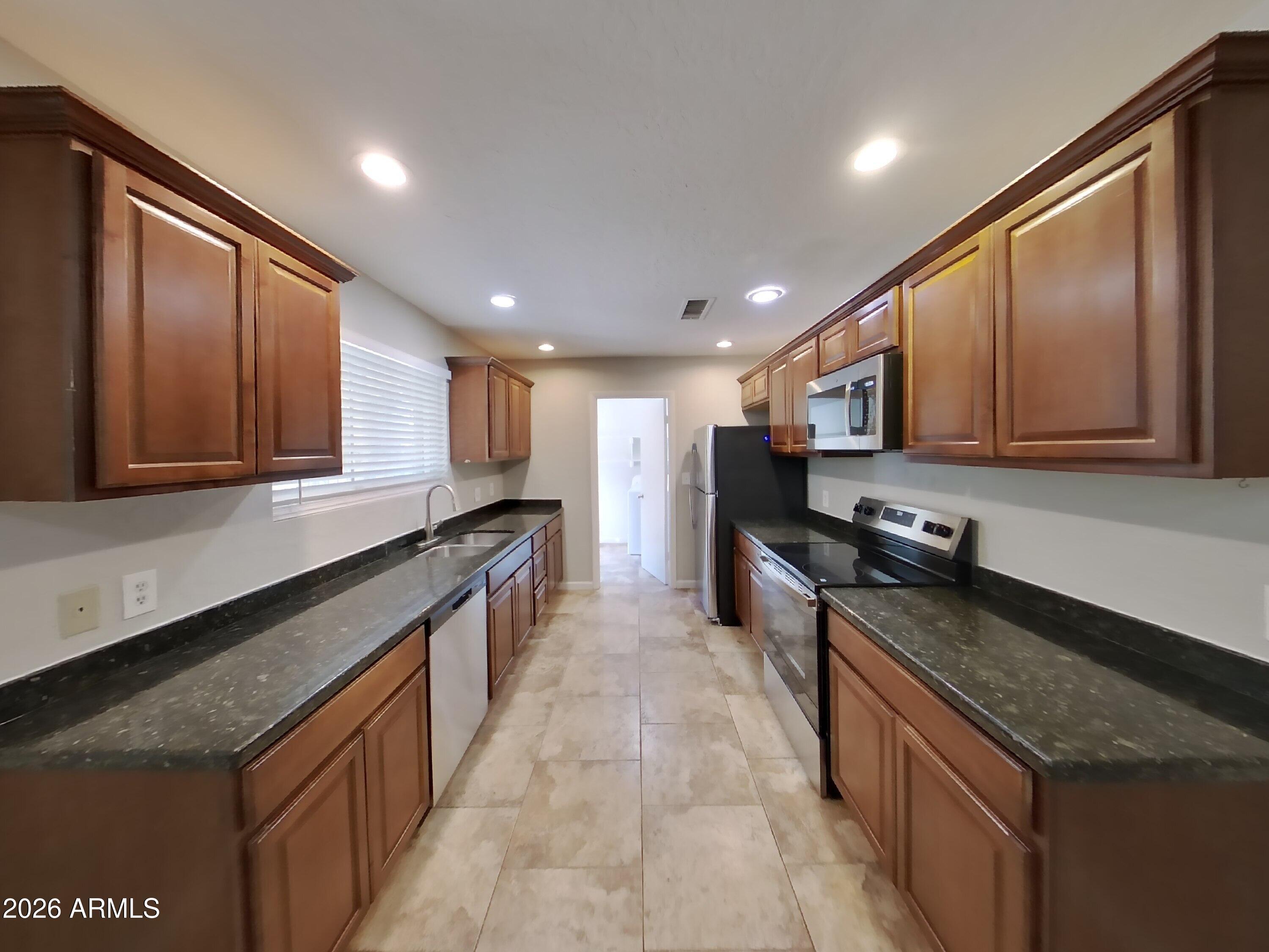 4309 West Ruth Avenue Glendale, AZ 85302 - Photo 4 of 16 3_pc_caeTXMrJQH_QDoEWJBHq6_layout_0