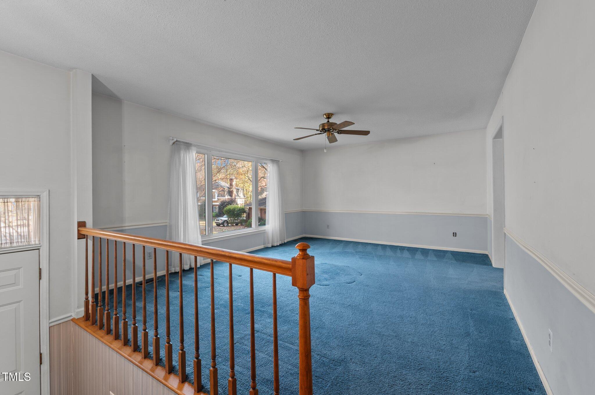 307 Rustic Ridge Road Cary, NC 27511 - Photo 11 of 47 Living Room