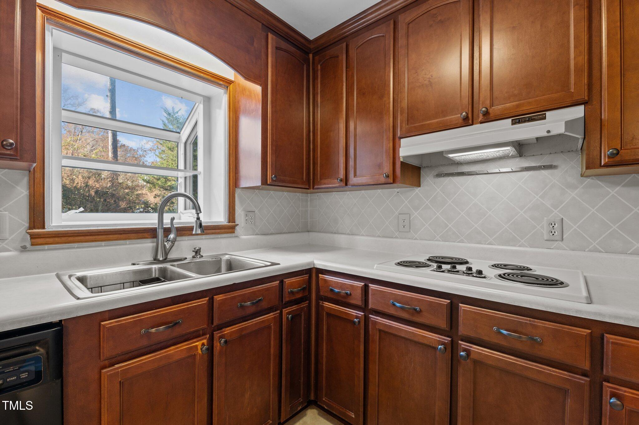 307 Rustic Ridge Road Cary, NC 27511 - Photo 17 of 47 29-web-or-mls-DSC_8110