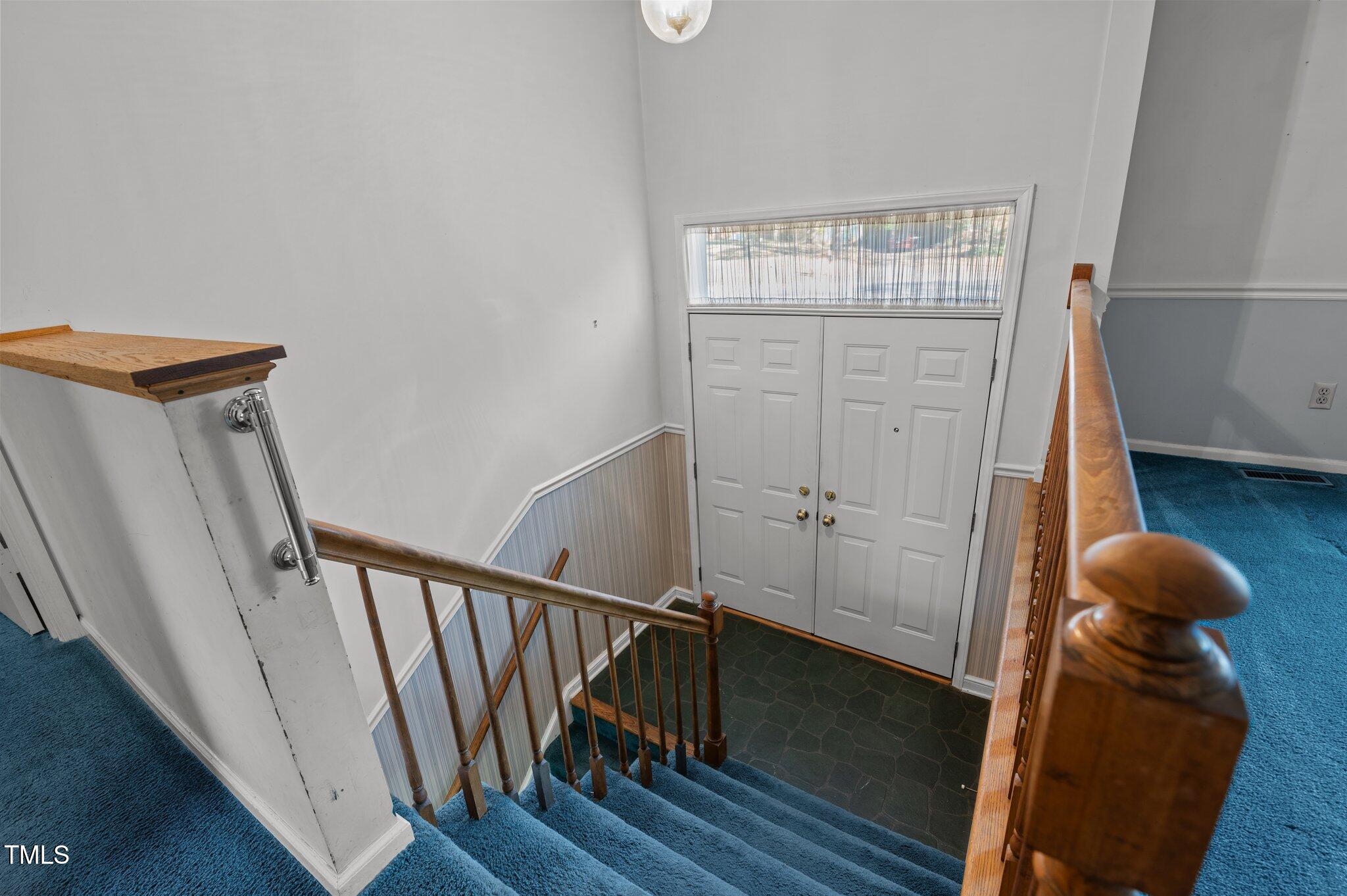 307 Rustic Ridge Road Cary, NC 27511 - Photo 10 of 47 33-web-or-mls-DSC_8122