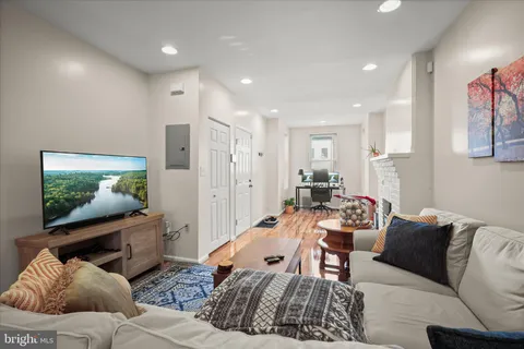 $1,500,000 | 1614 6th Street Northwest, Washington, DC 20001