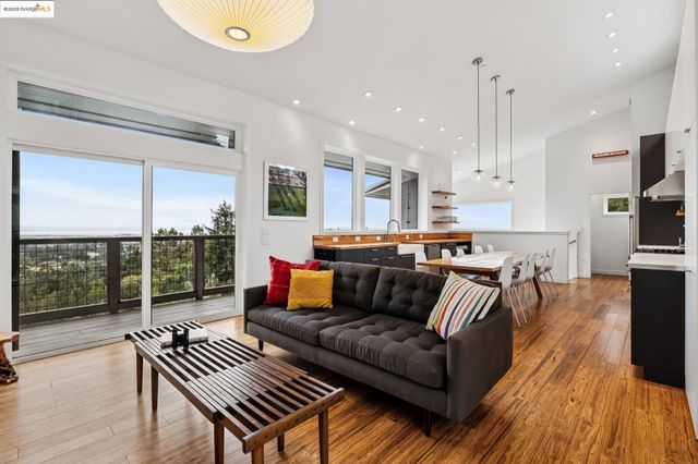 $989,000 | 4520 St Andrews Road, Oakland, CA 94605