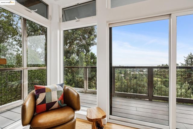 $989,000 | 4520 St Andrews Road, Oakland, CA 94605