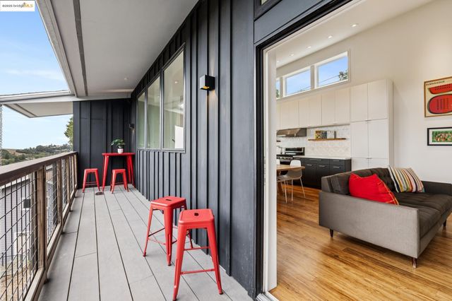 $989,000 | 4520 St Andrews Road, Oakland, CA 94605