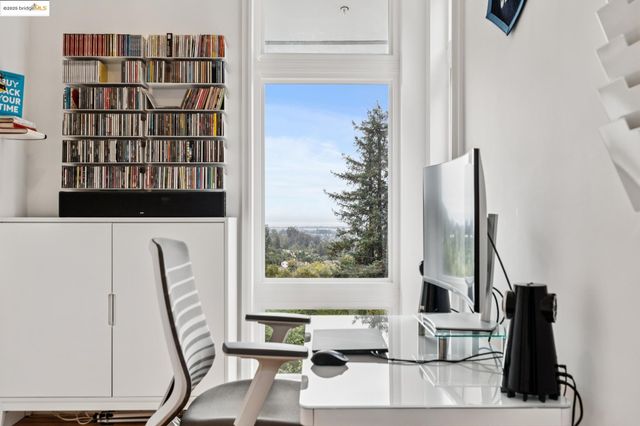 $989,000 | 4520 St Andrews Road, Oakland, CA 94605