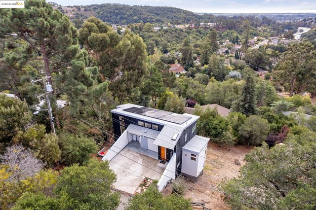 $989,000 | 4520 St Andrews Road, Oakland, CA 94605