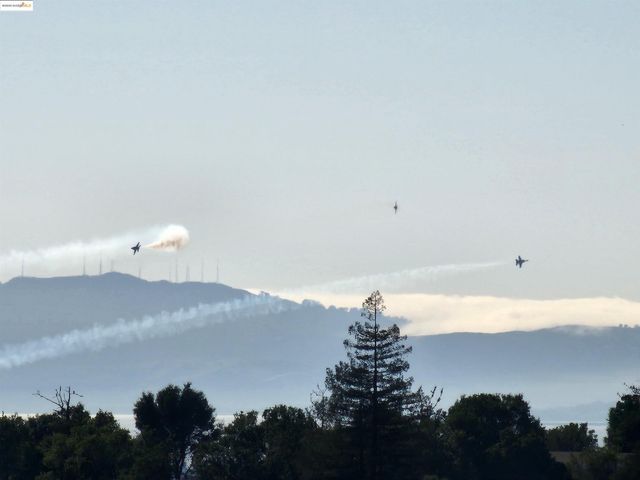 $989,000 | 4520 St Andrews Road, Oakland, CA 94605