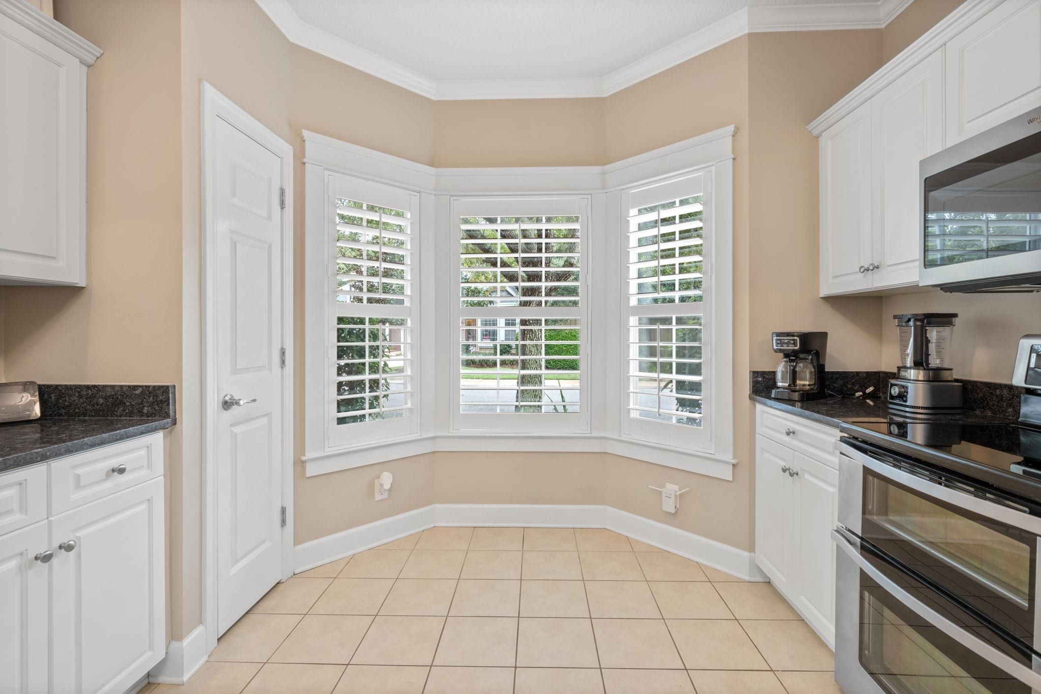 430 West Fort Morgan Road, Unit 1003 Gulf Shores, AL 36542 - Photo 18 of 31 Kitchen