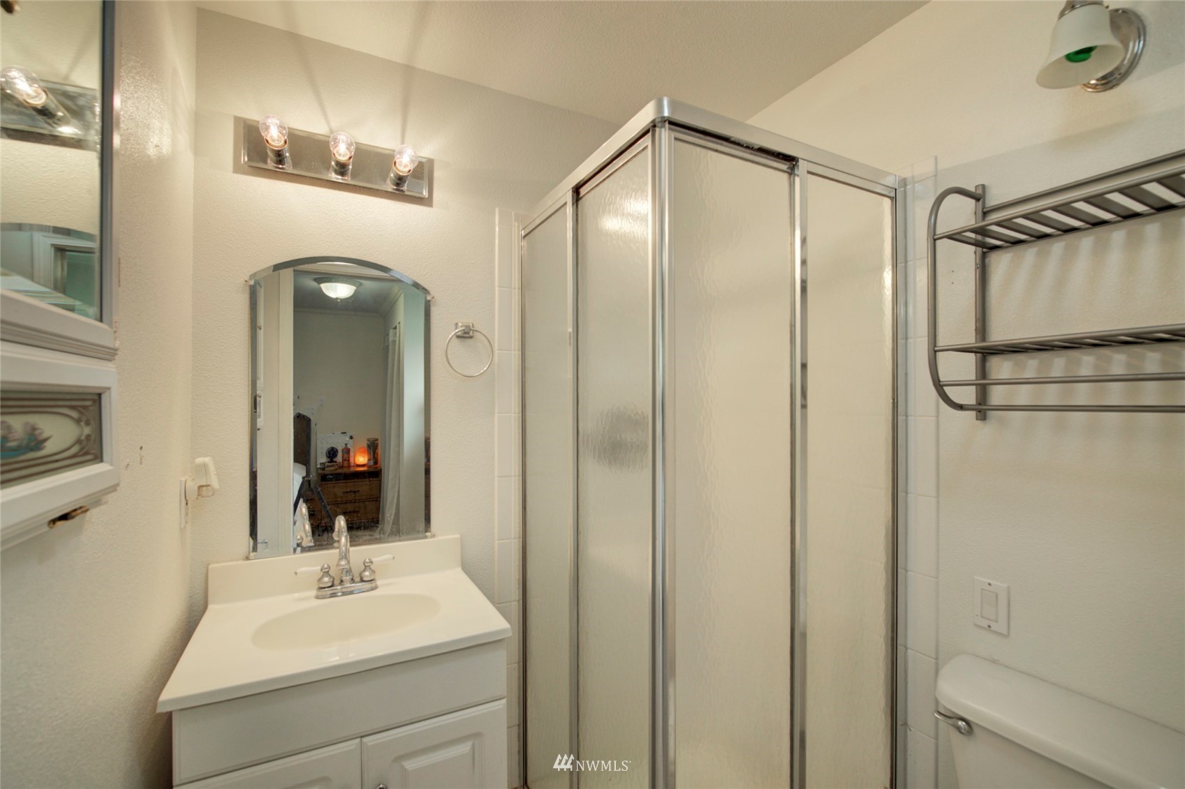 701 Logan Road Lynnwood, WA 98036 - Photo 13 of 17 Gallery Image 13