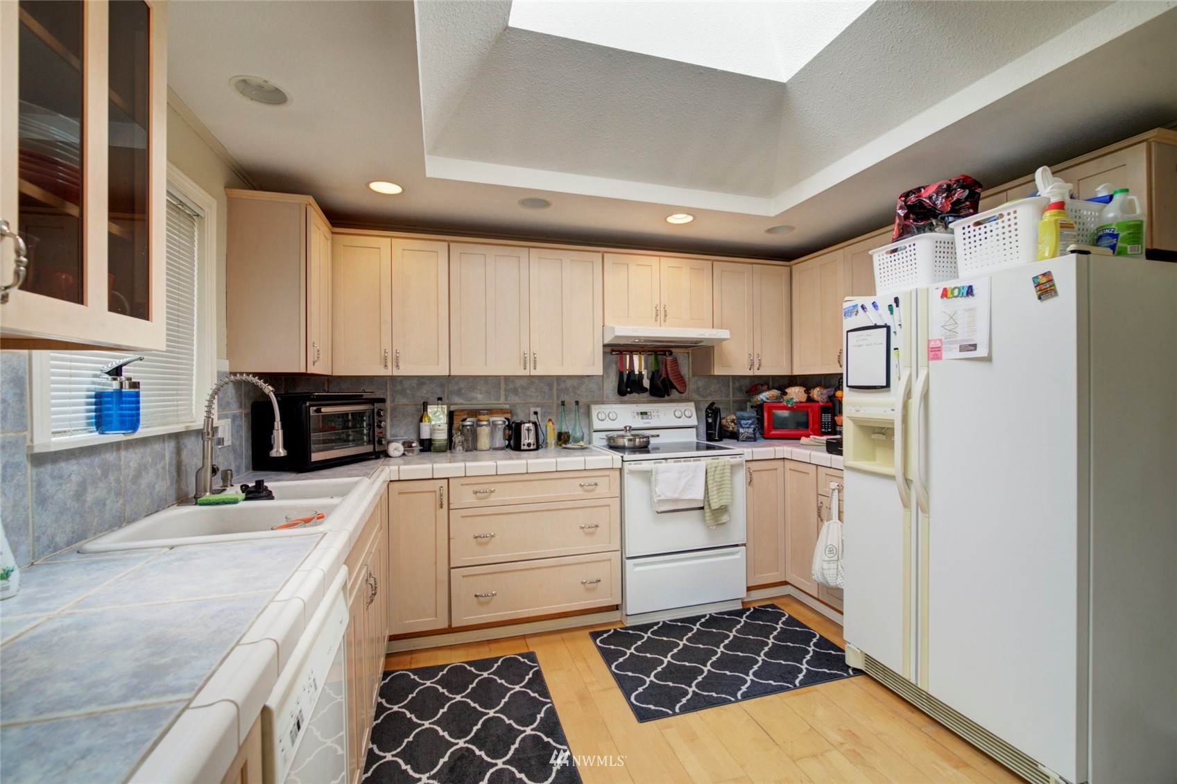 701 Logan Road Lynnwood, WA 98036 - Photo 5 of 17 Gallery Image 5