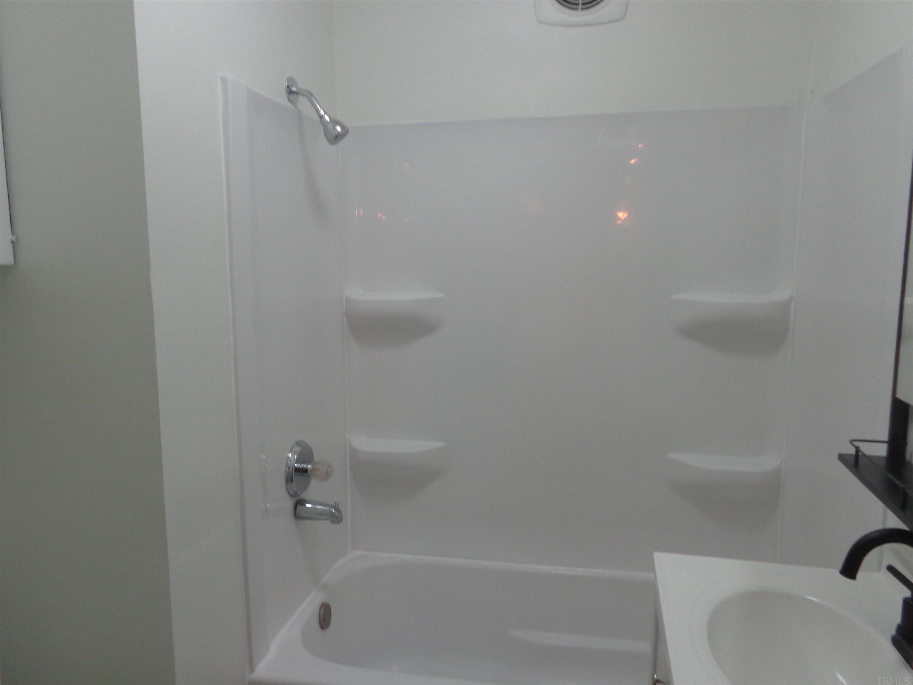 4134 Reed Street Fort Wayne, IN 46806 - Photo 12 of 21 Gallery Image 12