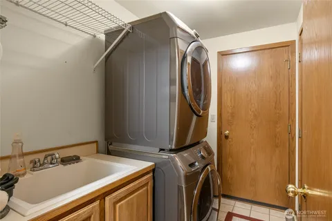 $1,279,999 | 160 Wilderness Lane, Easton, WA 98925