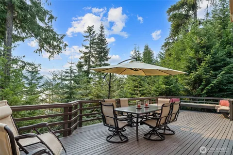 $1,279,999 | 160 Wilderness Lane, Easton, WA 98925