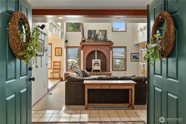 $1,279,999 | 160 Wilderness Lane, Easton, WA 98925