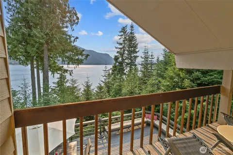 $1,279,999 | 160 Wilderness Lane, Easton, WA 98925