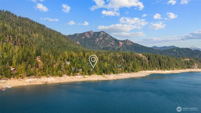 $1,279,999 | 160 Wilderness Lane, Easton, WA 98925