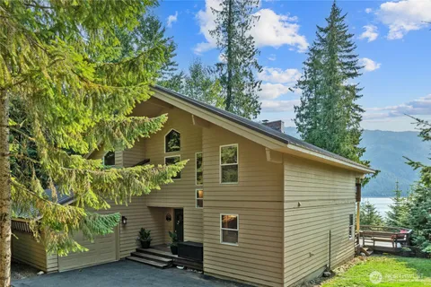 $1,279,999 | 160 Wilderness Lane, Easton, WA 98925