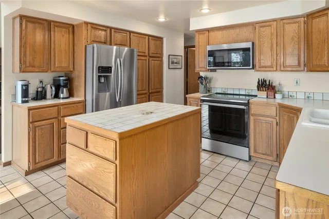 $1,279,999 | 160 Wilderness Lane, Easton, WA 98925