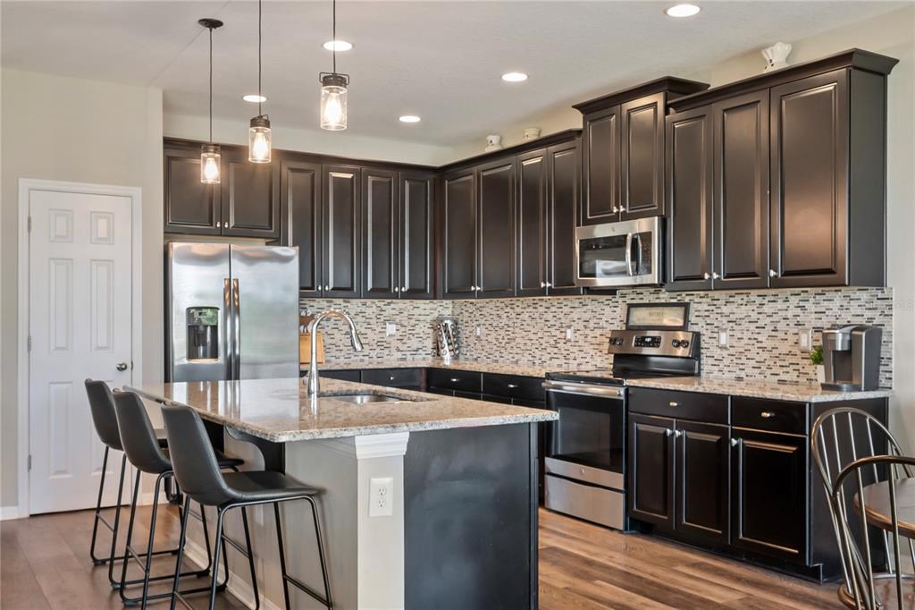 18428 Malinche Loop Spring Hill, FL 34610 - Photo 10 of 62