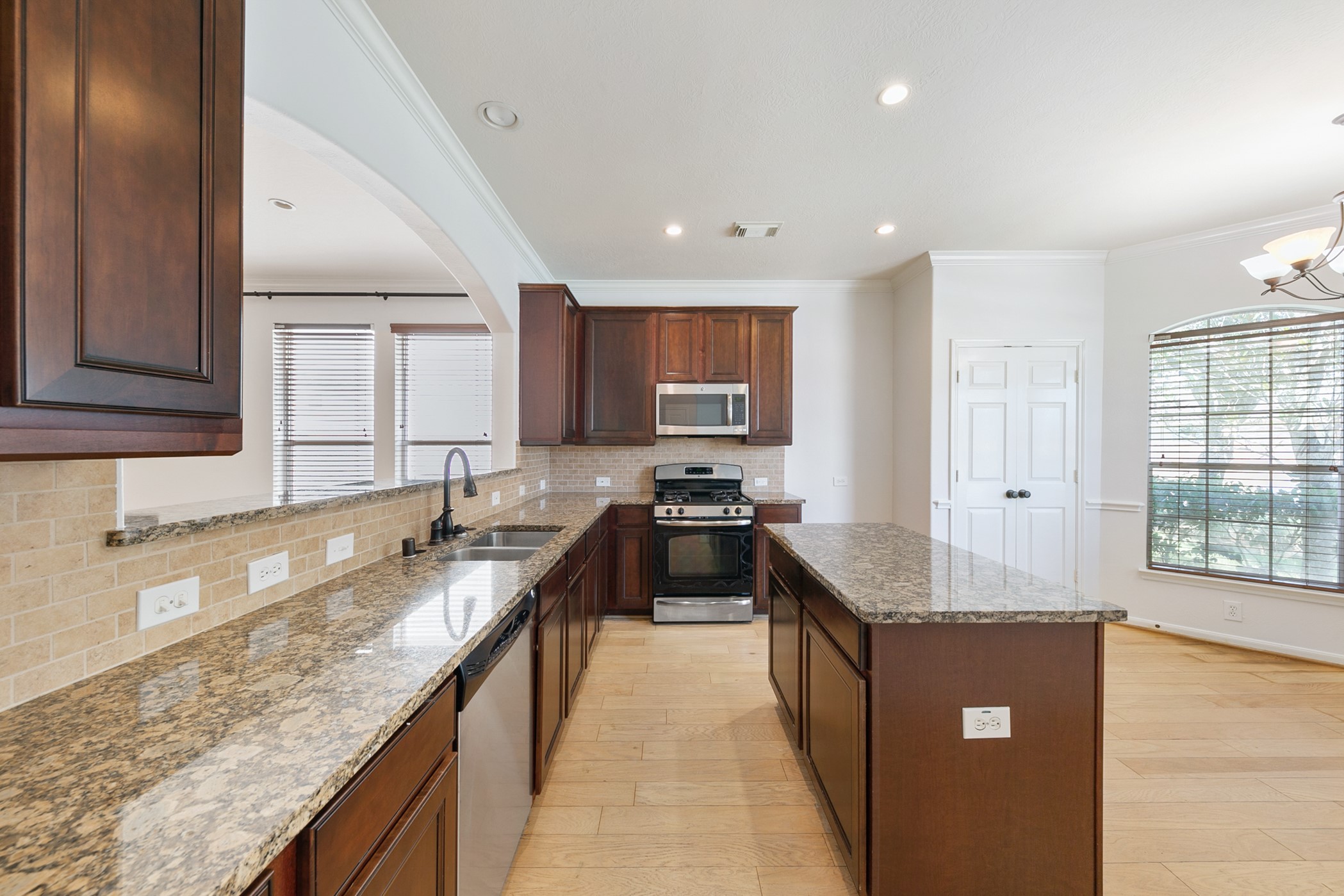 24527 Spring Harbor Drive Spring, TX 77373 - Photo 7 of 22