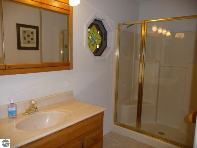 8763 Skegemog Point Road Williamsburg, MI 49690 - Photo 14 of 32 1787986-13.JPG