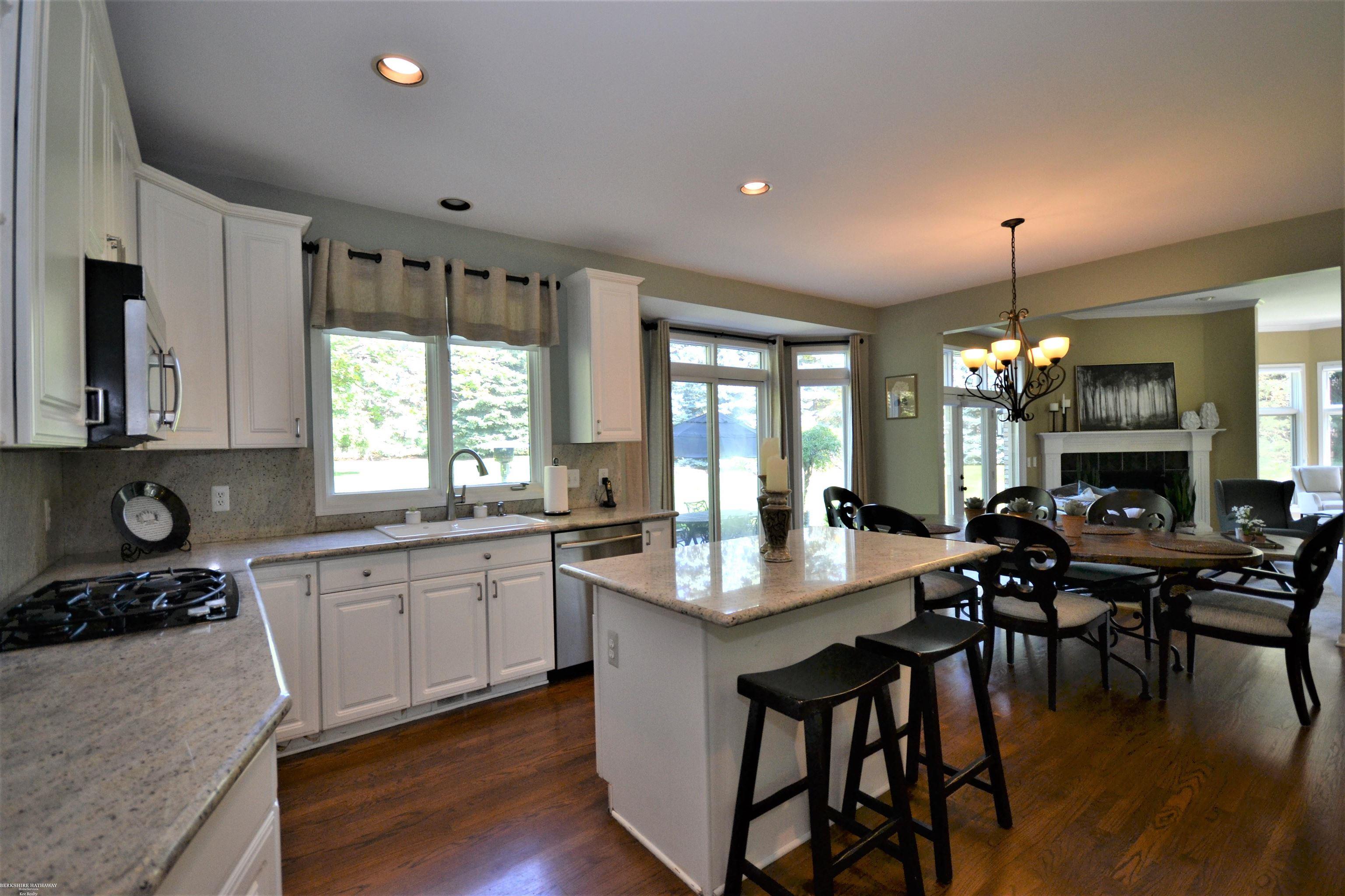1813 Fox Run Rochester Hills, MI 48306 - Photo 25 of 68