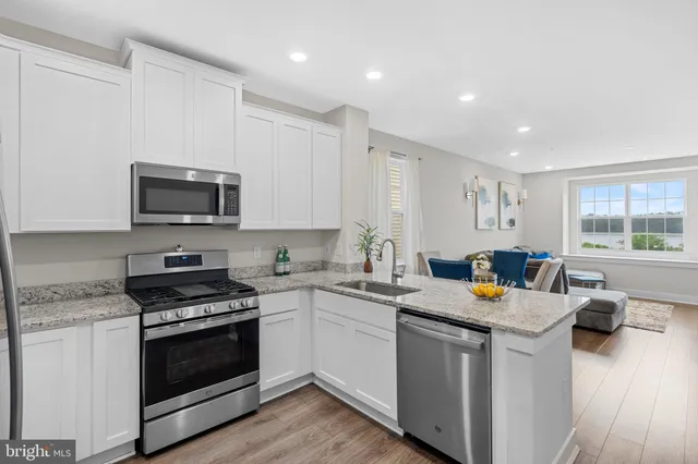 $3,000 | 204 A Dock Street, Bensalem, PA 19020